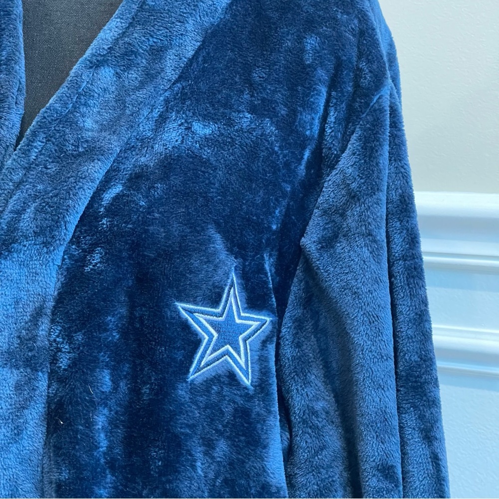 Men’s Dallas Cowboys Robe - Picture 4 of 6